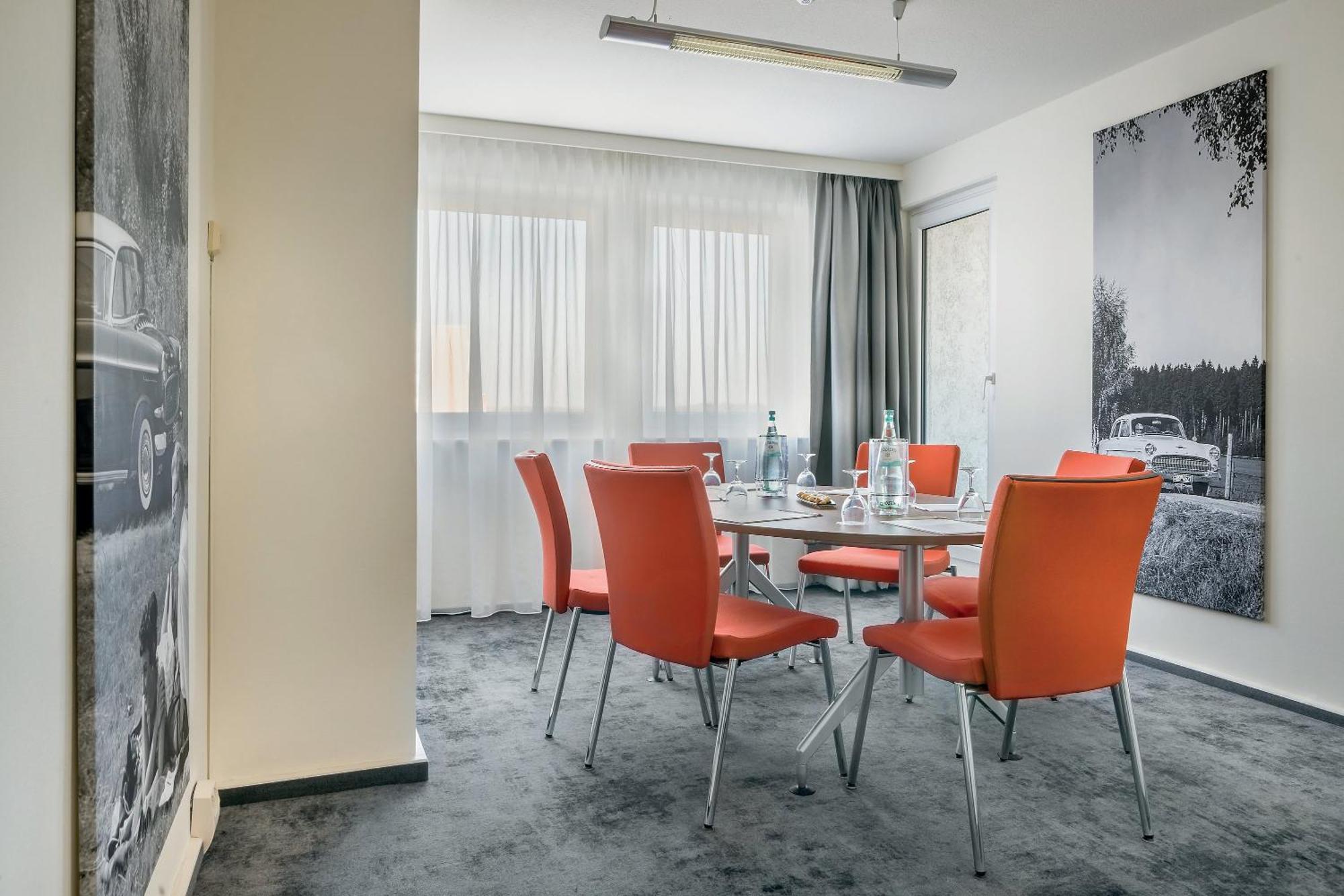 Garner Hotel Ruesselsheim By Ihg Экстерьер фото